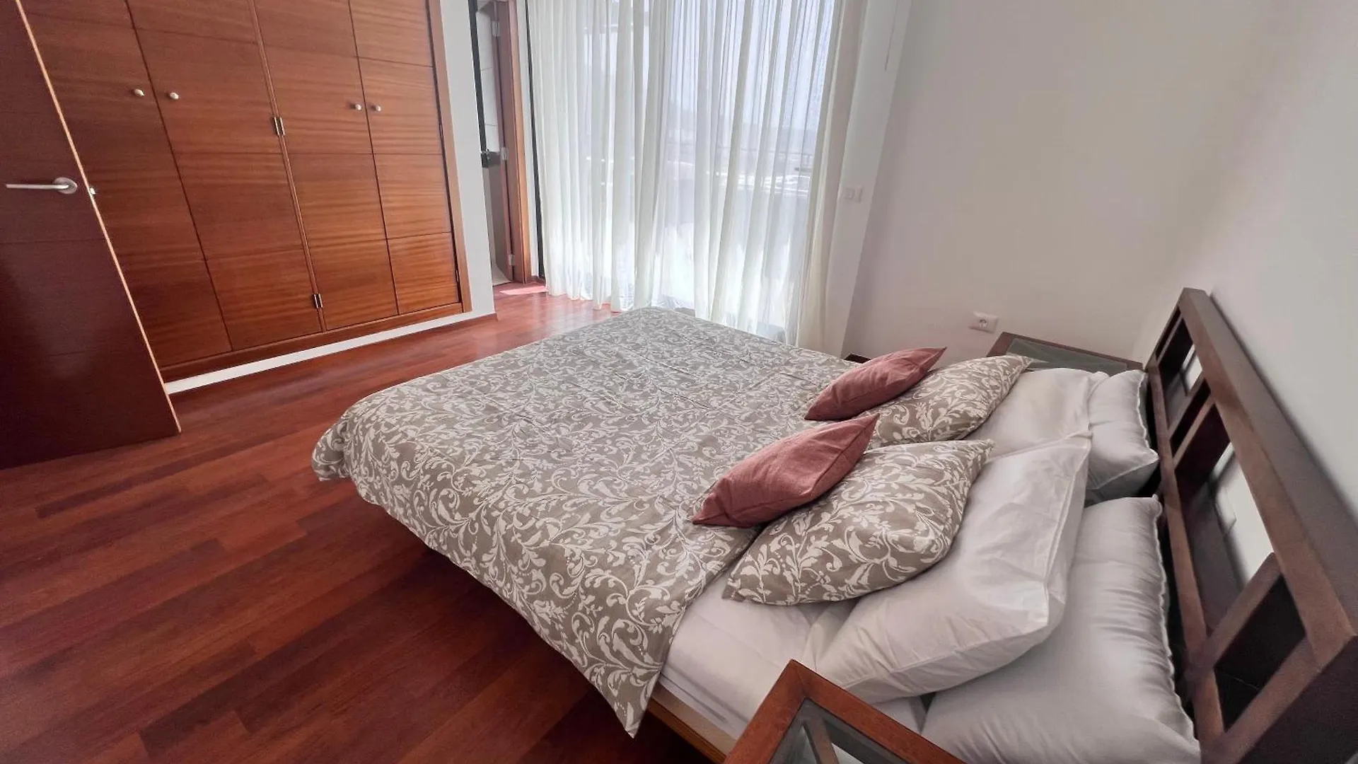 Oceanview Apartment With Jacuzzi Playa de las Americas  0*, Playa de las Americas (Tenerife) Spain