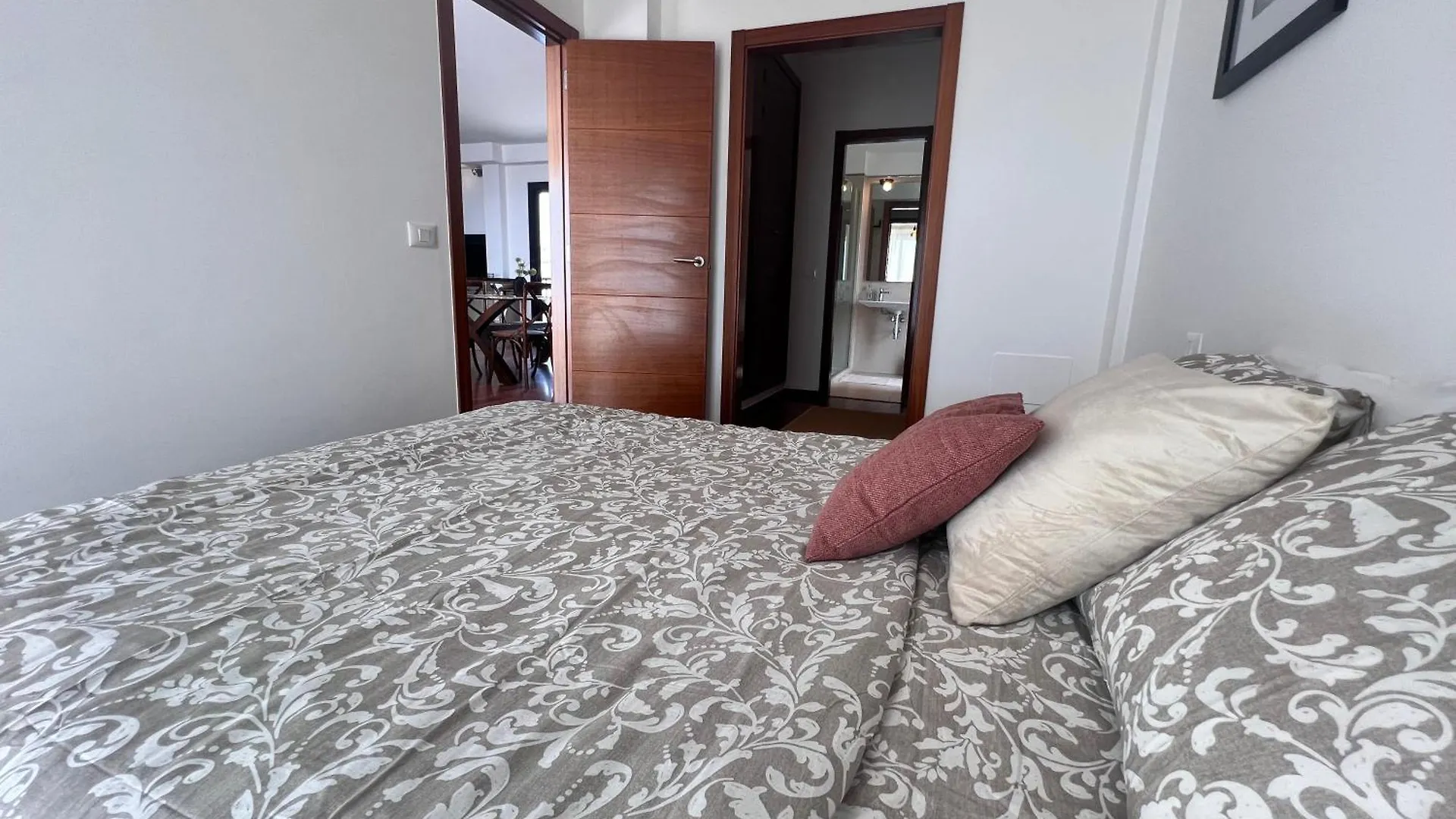 Oceanview Apartment With Jacuzzi Playa de las Americas